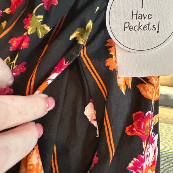 Japna NWT Black Floral Puff Sleeve Midi Dress Size Small Cottagecore Romantic - Picture 7 of 11